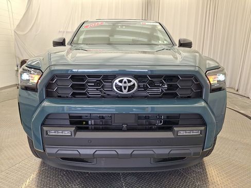 Certified 2025 Toyota 4Runner TRD Off-Road Premium w/ Tow Technology Package AWD/4WD image 33