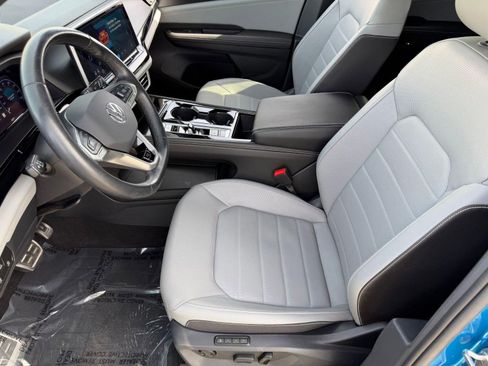 Certified 2024 Volkswagen Atlas Cross Sport SEL R-Line image 5