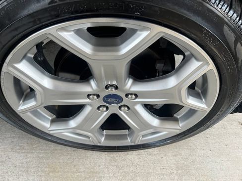 Used 2017 Ford Escape Titanium w/ Equipment Group 301A AWD/4WD image 41
