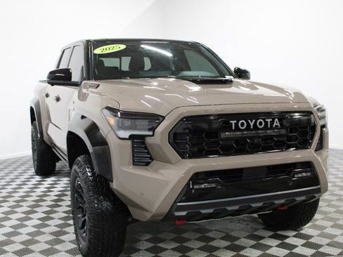 Used 2025 Toyota Tacoma TRD Pro image 8