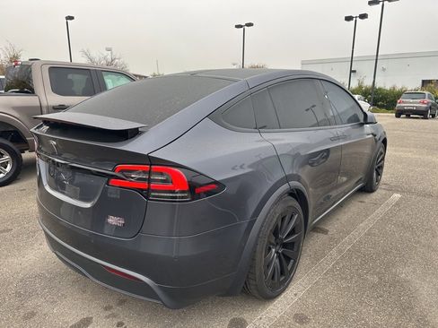 Used 2022 Tesla Model X Plaid image 6