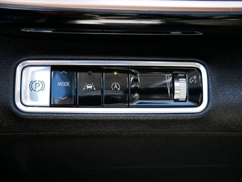 Used 2024 Buick Envision Sport Touring AWD/4WD image 29