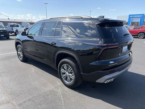 New 2026 Chevrolet Traverse LT w/ Driver Confidence Package FWD image 7