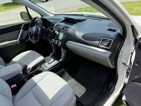 Used 2016 Subaru Forester 2.5i Premium w/ All-Weather Package AWD/4WD image 16