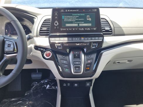 New 2026 Honda Odyssey Touring image 19