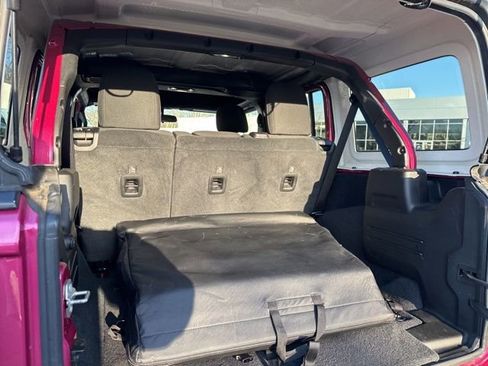 Used 2022 Jeep Wrangler Unlimited Sport image 38