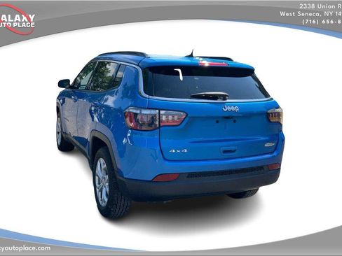 Used 2024 Jeep Compass Latitude AWD/4WD image 7