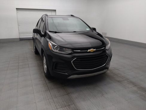 Used 2019 Chevrolet Trax LT w/ LT Convenience Package FWD image 14