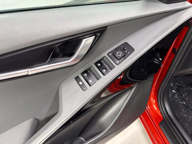 Used 2023 Kia Niro EX FWD image 11