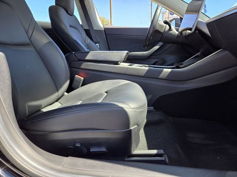 Used 2018 Tesla Model 3 Long Range RWD image 11