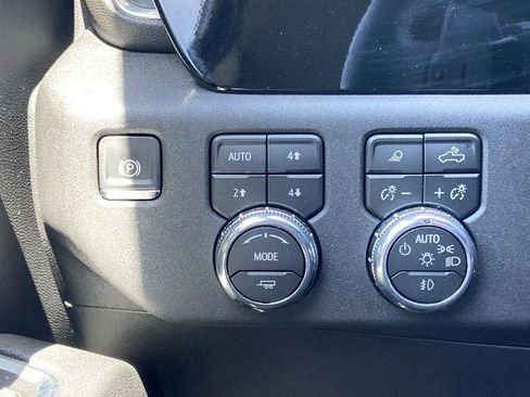 Used 2025 GMC Sierra 1500 SLT w/ SLT Premium Plus Package AWD/4WD image 14