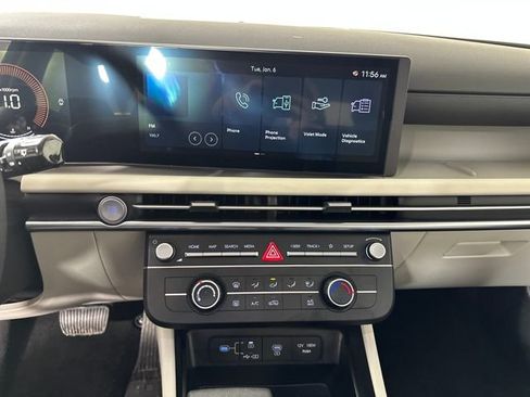 Certified 2025 Hyundai Tucson SE image 49