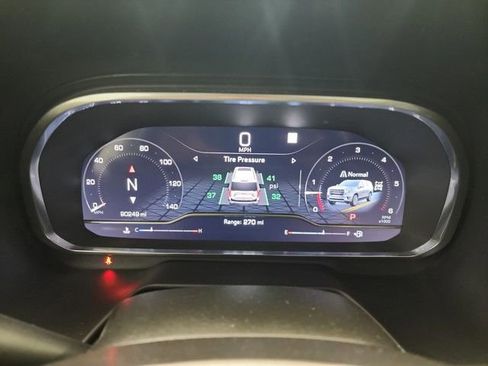 Used 2022 GMC Yukon SLT w/ SLT Premium Package image 30