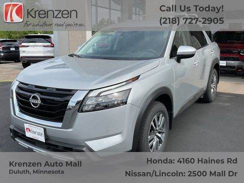 Used 2025 Nissan Pathfinder SL AWD/4WD image 1