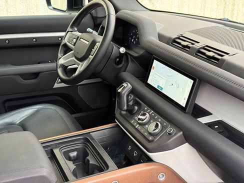 Used 2021 Land Rover Defender 110 S image 14