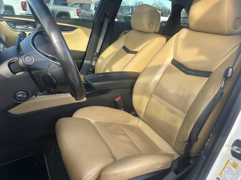 Used 2013 Cadillac XTS Luxury image 20