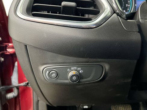 Used 2021 Chevrolet Equinox LT AWD/4WD image 18