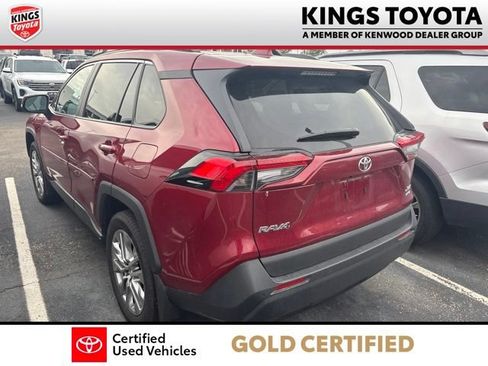 Used 2023 Toyota RAV4 XLE Premium AWD/4WD image 5