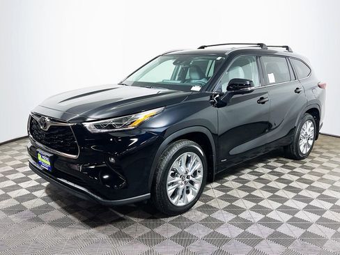 New 2026 Toyota Highlander Limited image 4