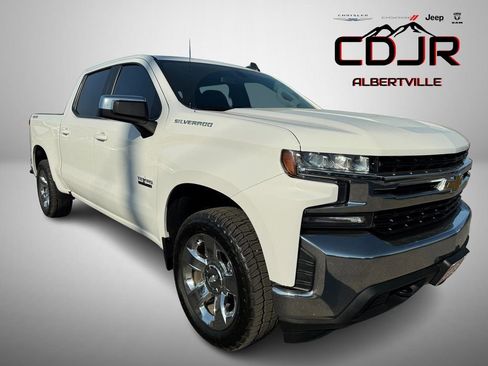 Used 2022 Chevrolet Silverado 1500 LT AWD/4WD image 1