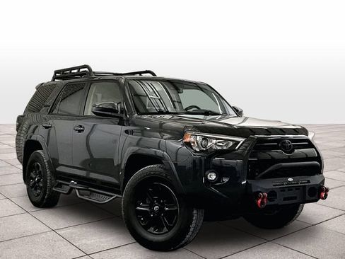 Used 2024 Toyota 4Runner SR5 AWD/4WD image 2