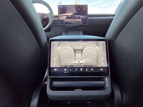 Used 2026 Tesla Model Y Long Range AWD/4WD image 26