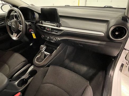 Used 2020 Kia Forte LXS image 24