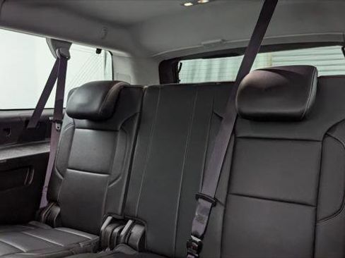 Used 2017 Chevrolet Suburban Premier image 18