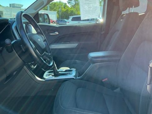 Certified 2017 Chevrolet Colorado LT RWD image 10