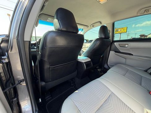 Used 2015 Toyota Camry SE FWD image 11