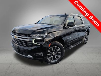 Used 2022 Chevrolet Suburban LT w/ Luxury Package