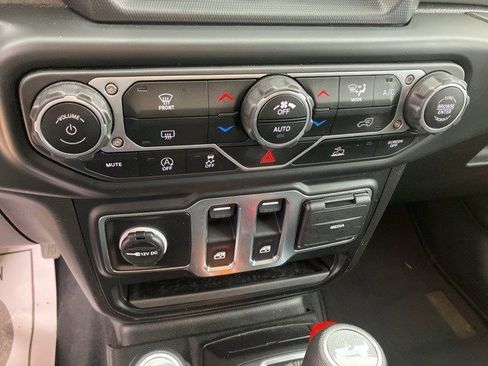 Certified 2023 Jeep Wrangler Sport S image 20