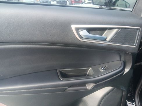 Used 2023 Ford Edge SEL image 16