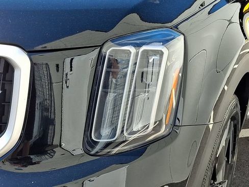 Used 2023 Kia Telluride EX AWD/4WD image 9