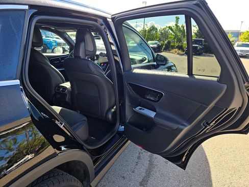 Used 2026 Mercedes-Benz GLC 300 4MATIC image 14