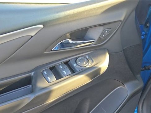 Used 2023 Chevrolet Bolt LT image 11