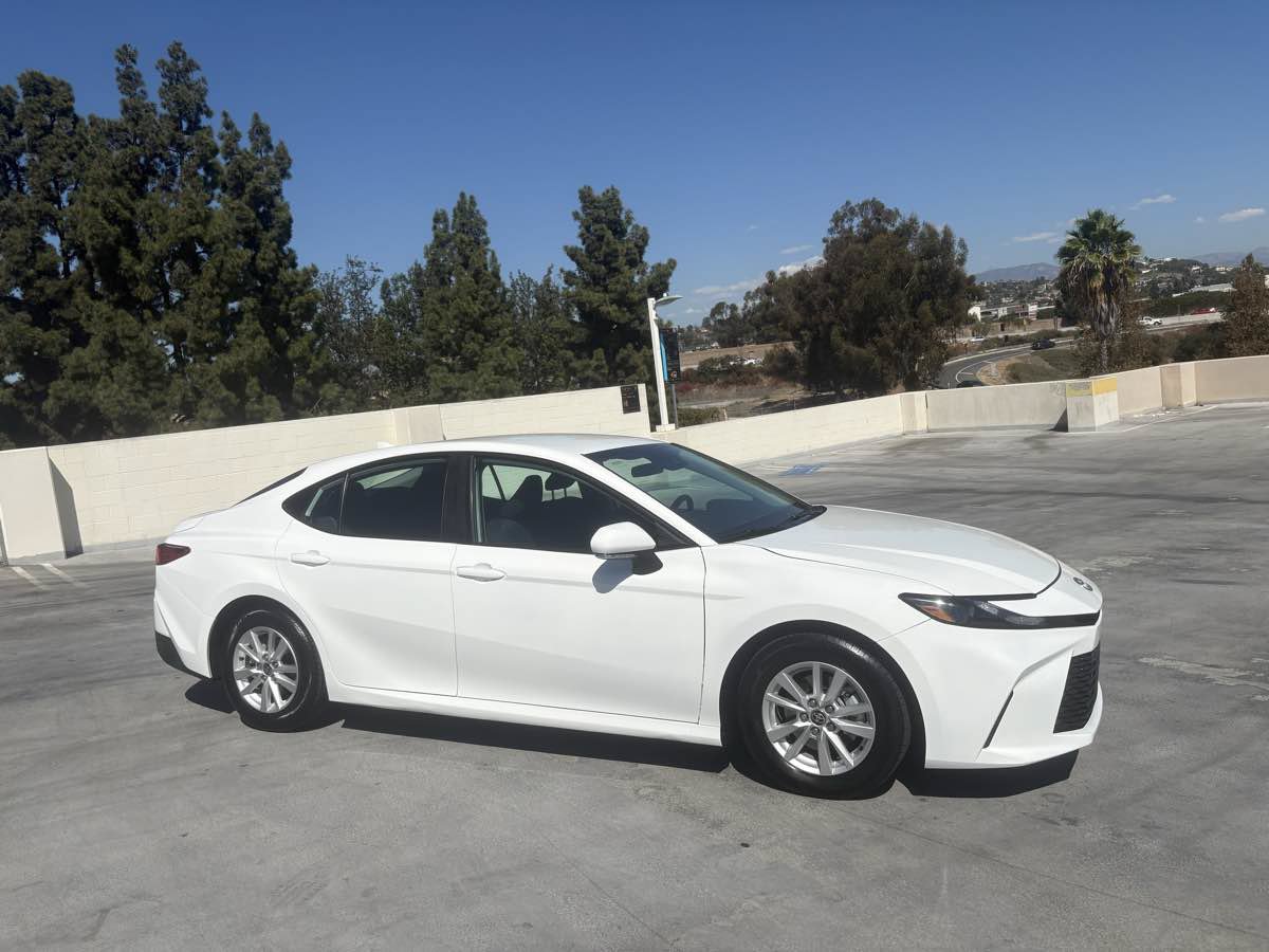 Used 2025 Toyota Camry LE FWD image 35