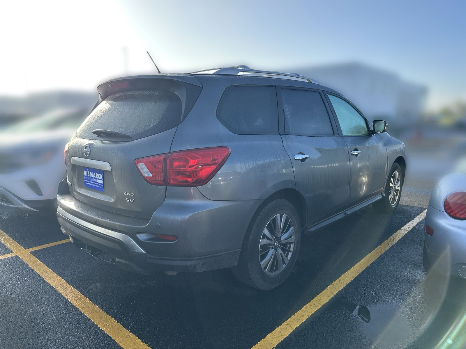 Used 2018 Nissan Pathfinder SV w/ SV Tech Package AWD/4WD image 3
