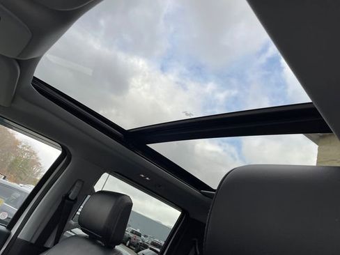 Certified 2024 Ford F250 Lariat w/ Sport Appearance Package image 36