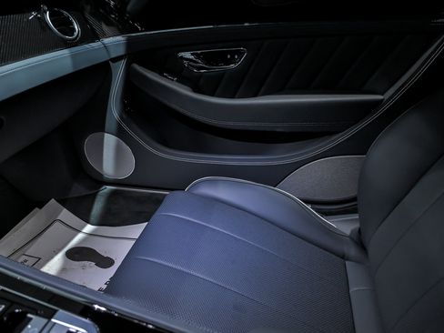 Used 2024 Bentley Continental GT image 47