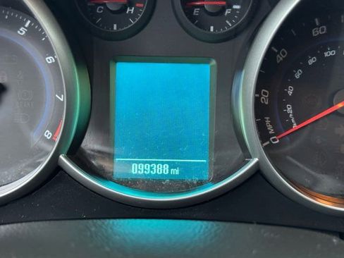 Used 2015 Chevrolet Cruze LT image 12