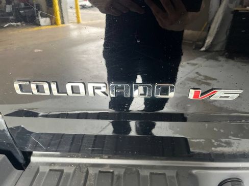 Used 2019 Chevrolet Colorado Z71 AWD/4WD image 46