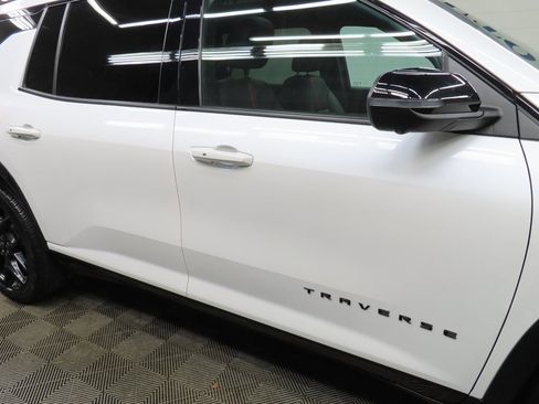 Used 2024 Chevrolet Traverse RS w/ LPO, Floor Liner Package image 37
