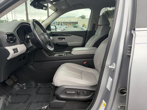 Certified 2025 Honda Pilot EX-L image 16