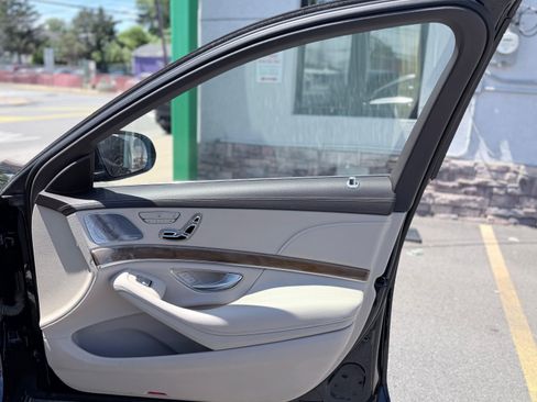 Used 2015 Mercedes-Benz S 550 4MATIC Sedan image 30