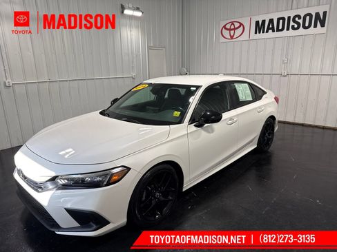 Used 2024 Honda Civic Sport image 1