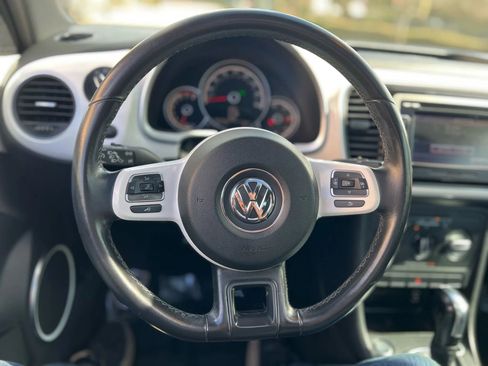 Used 2013 Volkswagen Beetle 2.5 image 19