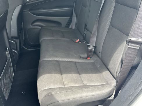 Used 2020 Jeep Grand Cherokee Laredo AWD/4WD image 15