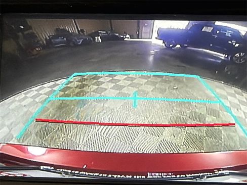 Used 2018 Toyota Camry SE image 29