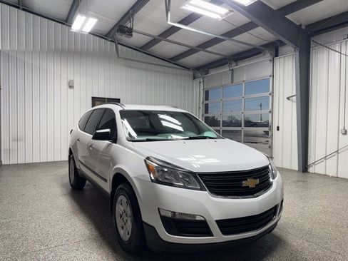 Used 2017 Chevrolet Traverse LS image 28